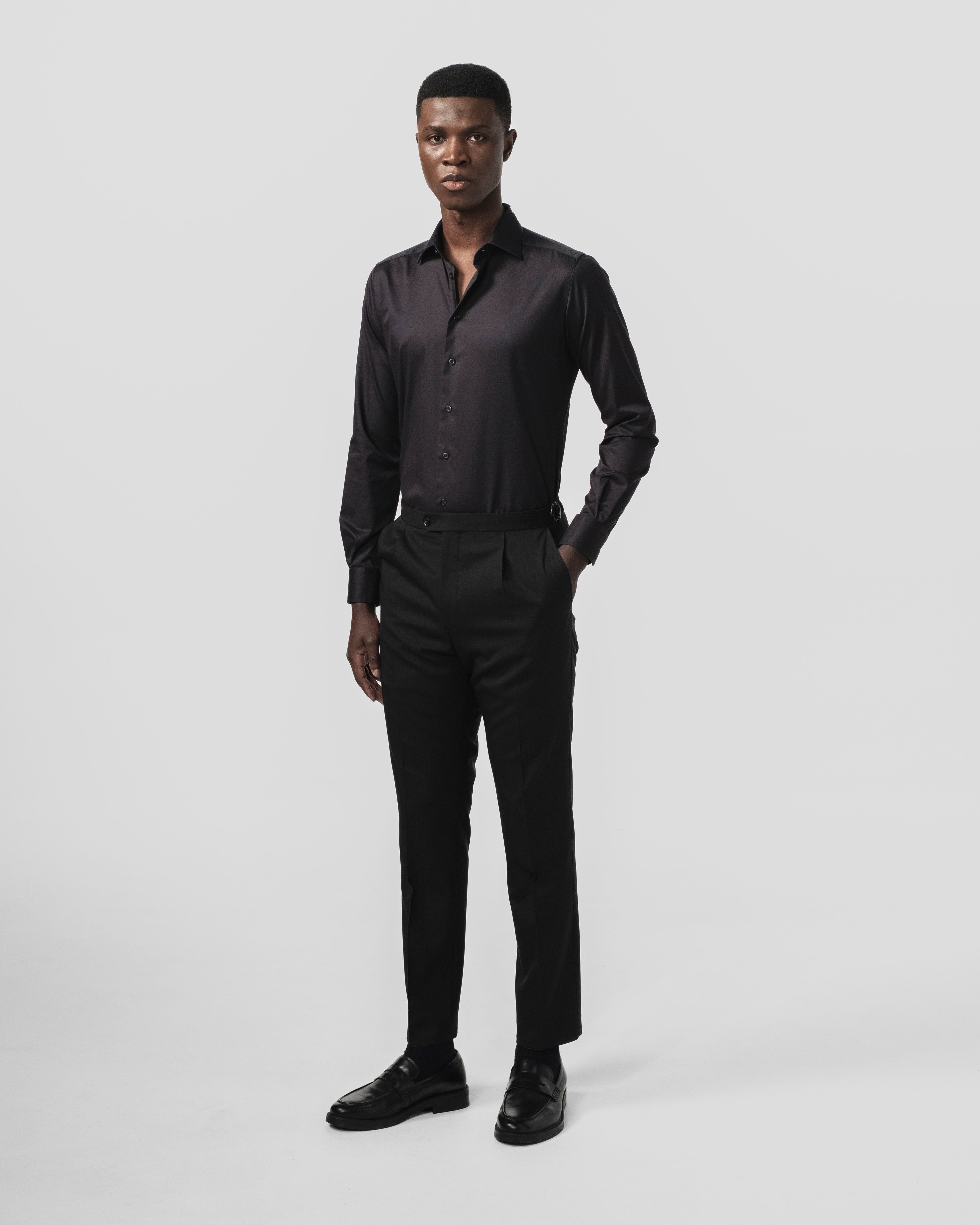 The Consultant Black
